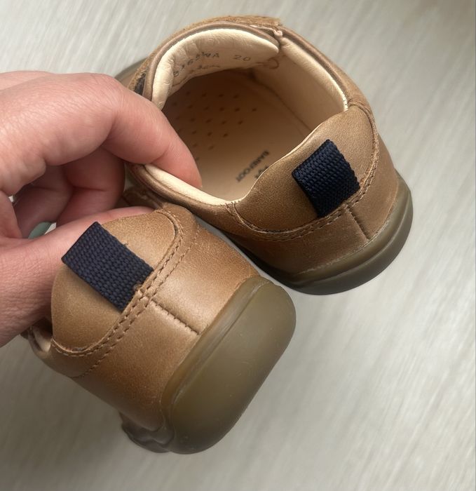 Pantofi din piele naturala