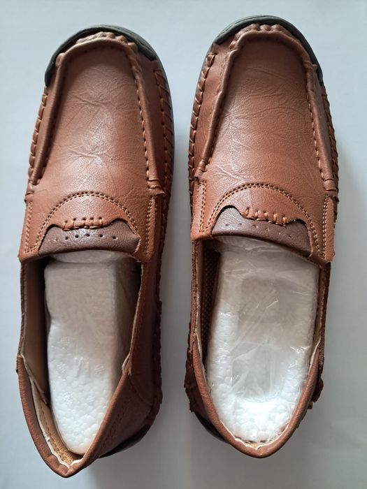 Леки мъжки мокасини