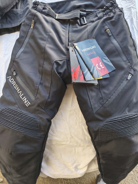 Мъжки и дамски мото екип