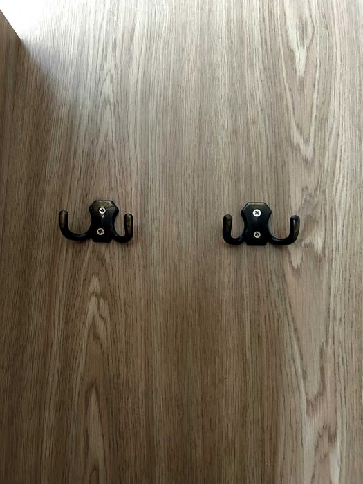 Настенная вешалка