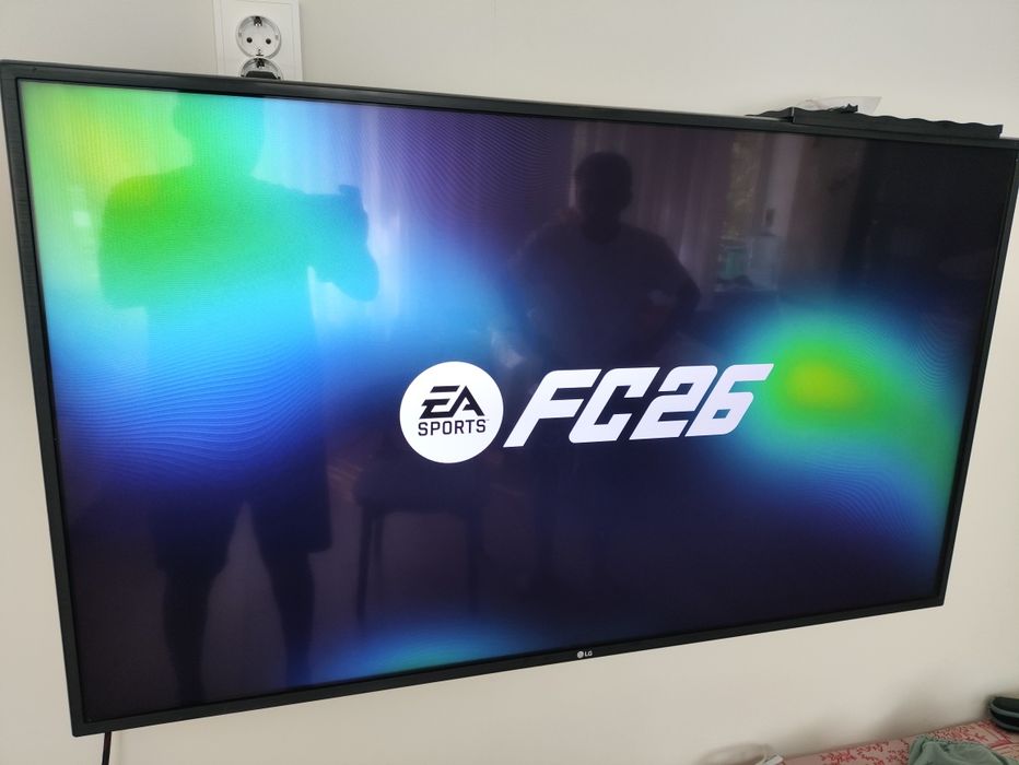 Продам Sony PlayStation 4