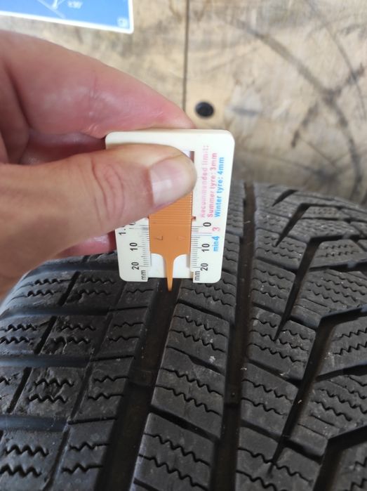 225/45/17 Hankook