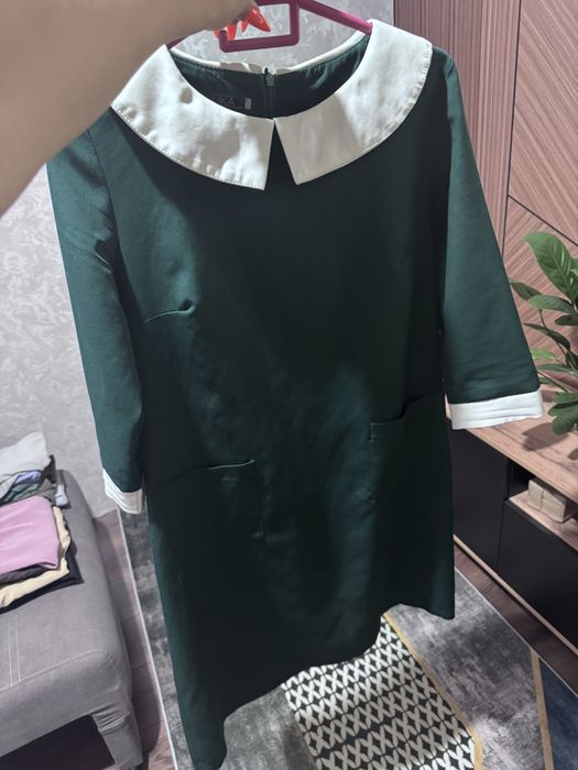 Продам платья класические