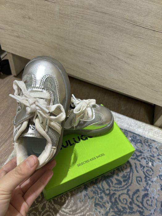 Разгружаю детскую одежду