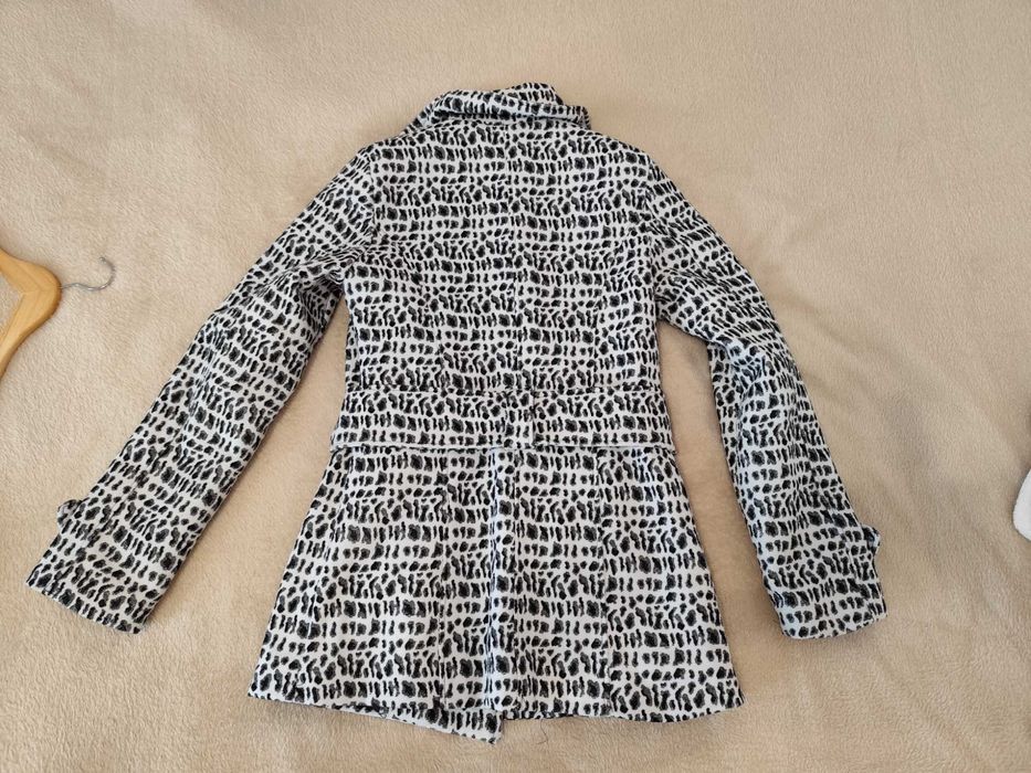 Елегантно дамско палто размер С