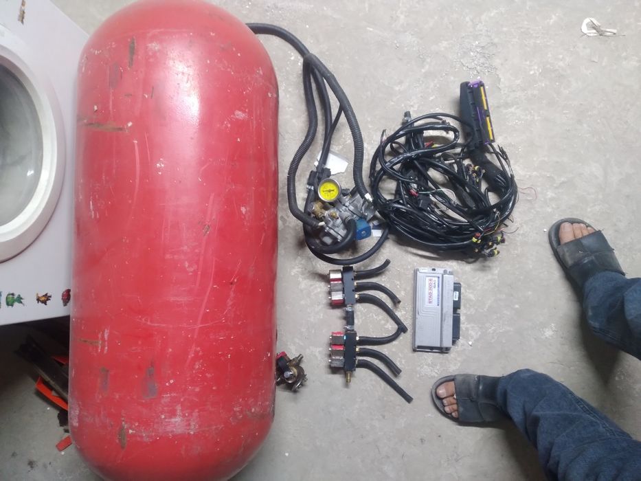 Газбалон.сотилади.100.тали.4чи.пакалена.хамма.