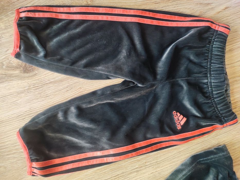 Детски екип Adidas 6-9м.