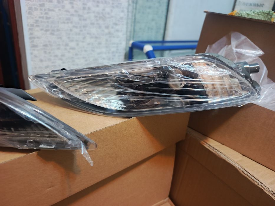 Противотуманки Тойота Сиенна 20кузов