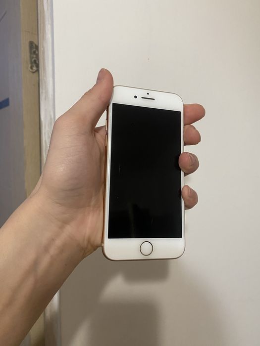 Продам Айфон 8 64гб