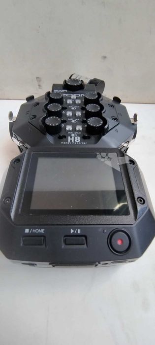 ZOOM H-8 преносим аудио рекордер