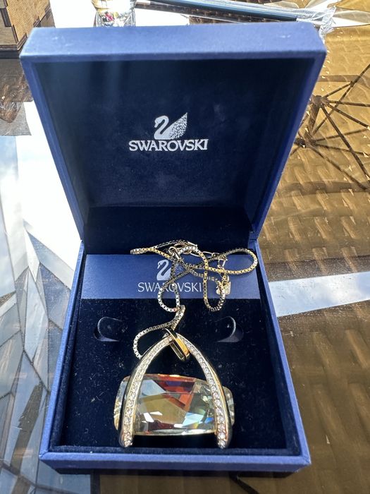 Цепь с камнем swarovski