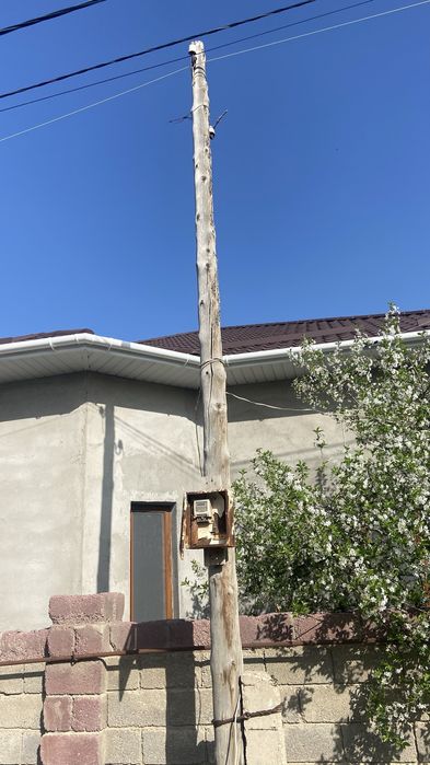 Столб электрически для света