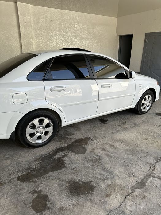 Gentra 3 pozitsiya avtomad yili 2021 prabeg 116ming km yurgan.rangi oq
