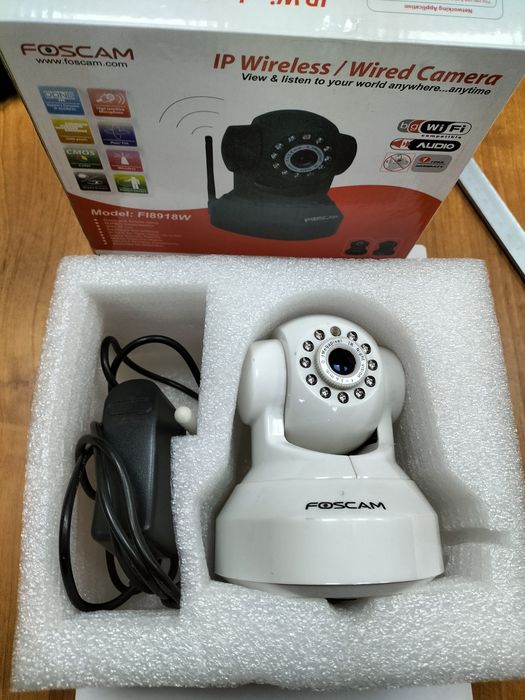 Камера Foscam FI8918W
