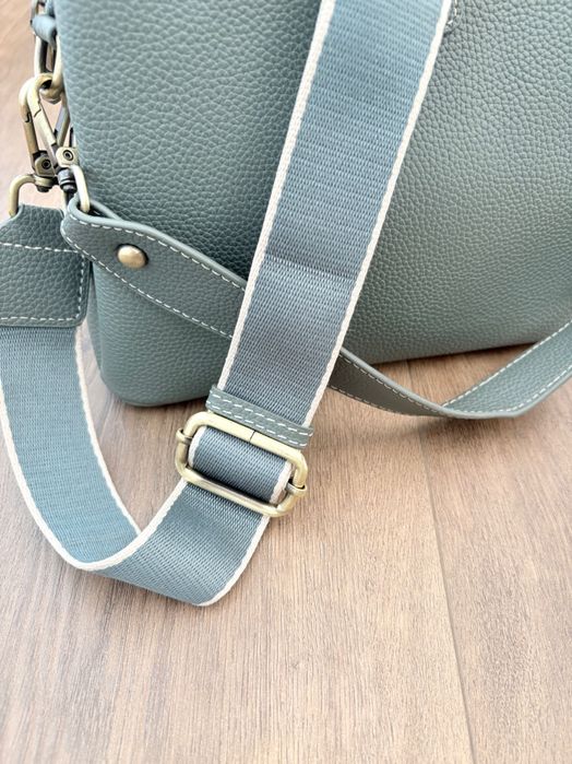 Кожаная сумка из натуральной кожи в отличном состоянии