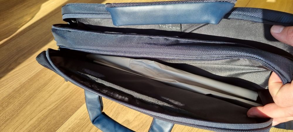 Geanta Tucano laptop albastra 15