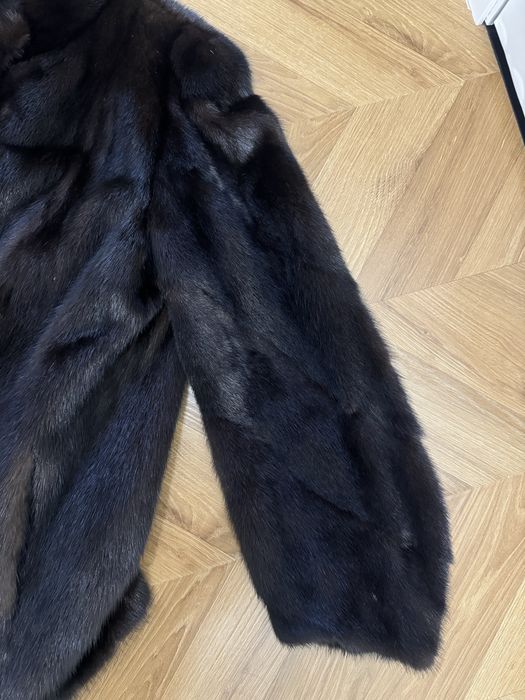 Норковая шуба продается