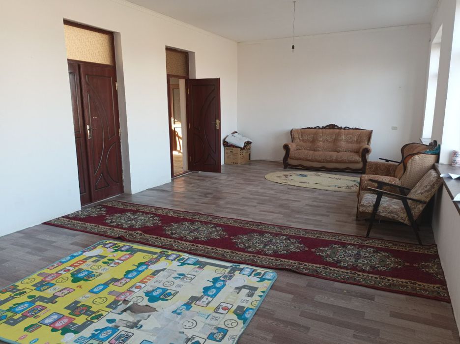 Навоий шахримда ховли сотилади