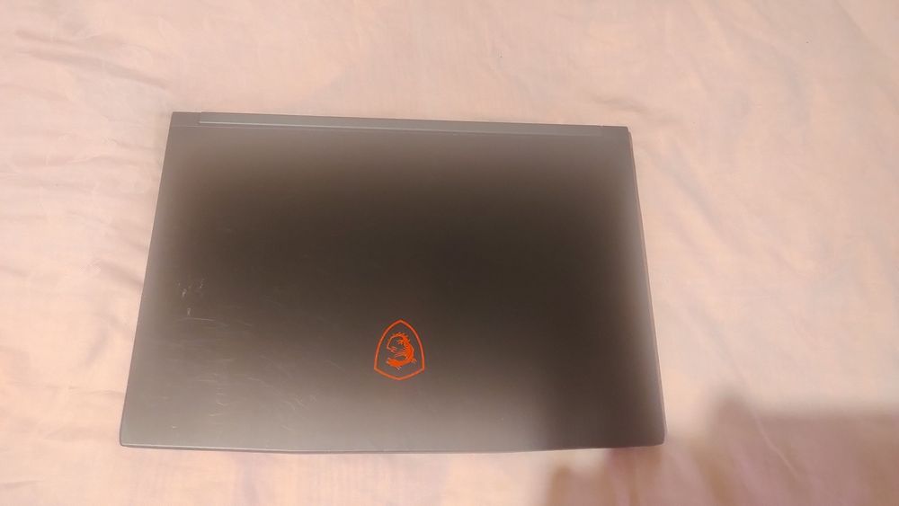 Vând laptop gaming MSI i5 gen 9, gtx 1650 4gb