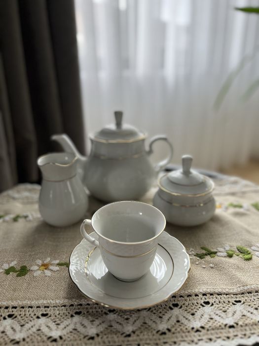 Vand serviciu de ceai din portelan