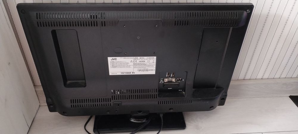 JVC led 24 HD Dolby audio