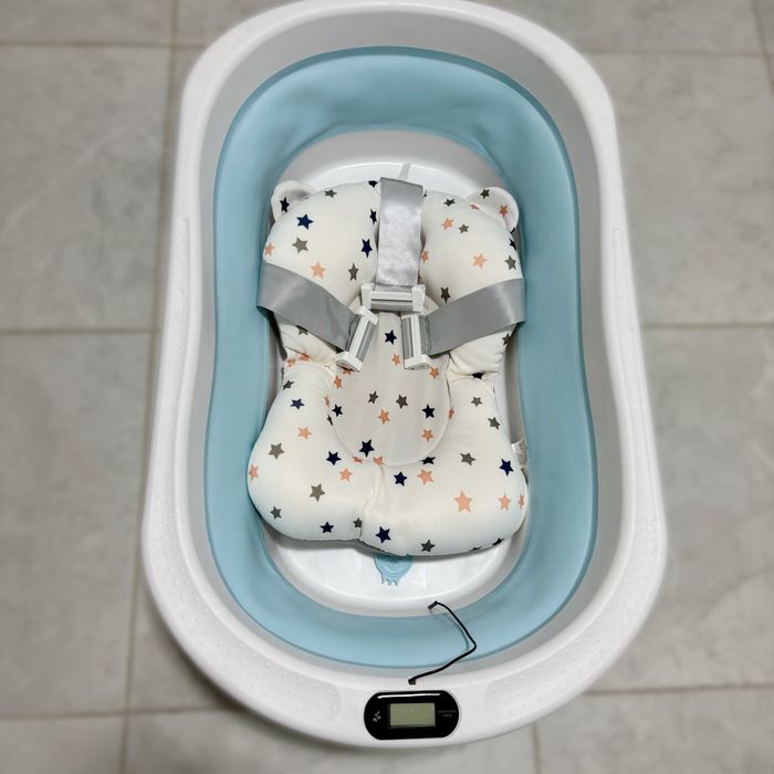 Детская ванночка с подушкой для купания