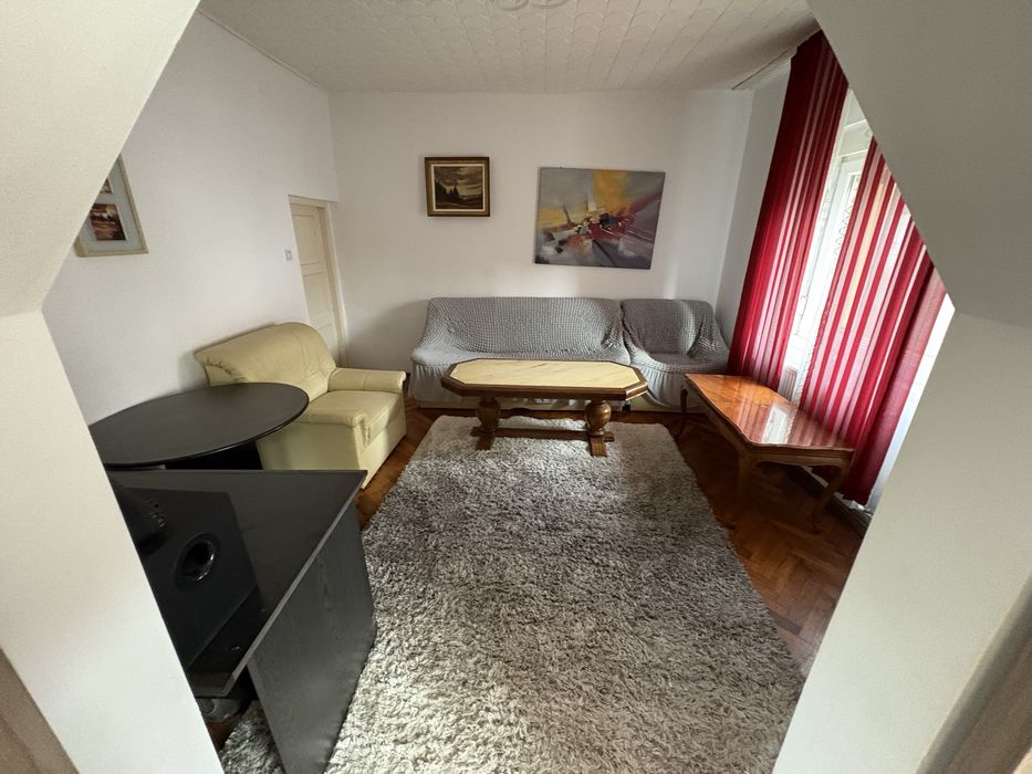 Dau casa in regim hotelier