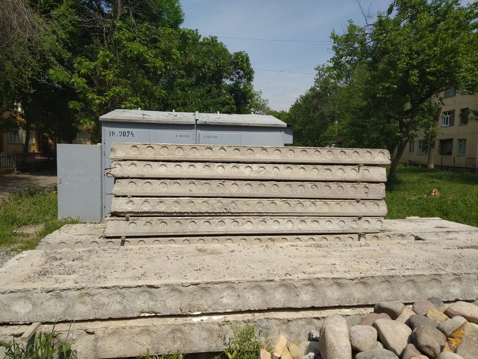 Biton plita sotiladi b/u