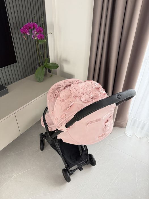 Cybex Coya Simply Flowers Pink
