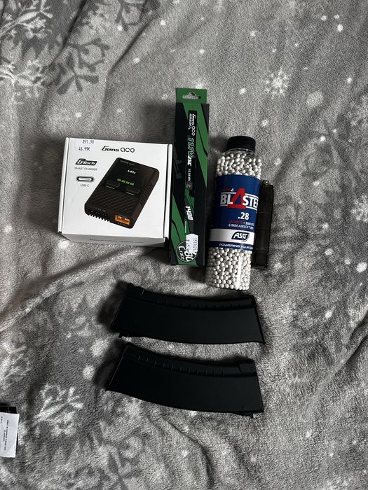 Airsoft реплика +ГАРАНЦИЯ+ батерия,зарядно и топчета