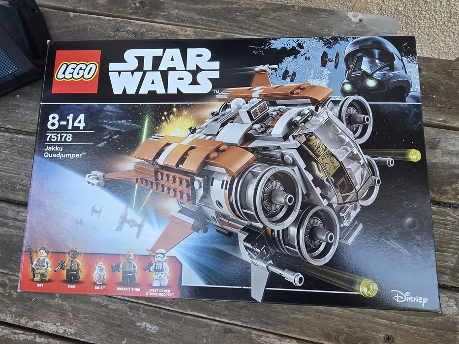 Продавам Lego Star Wars 3 броя сетове