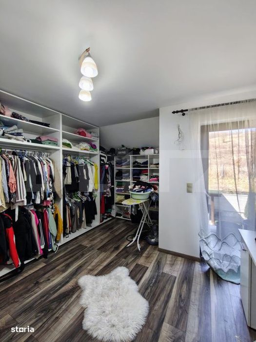 Casa de vanzare cu priveliste superba – proprietate ideala pentru do
