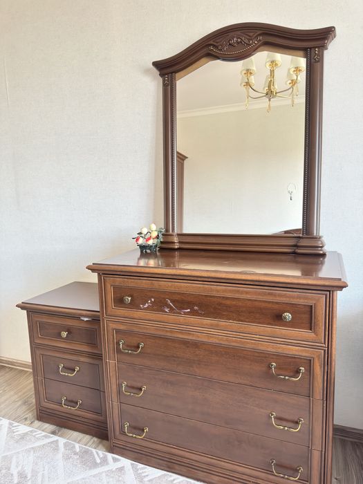 Спальный гарнитур