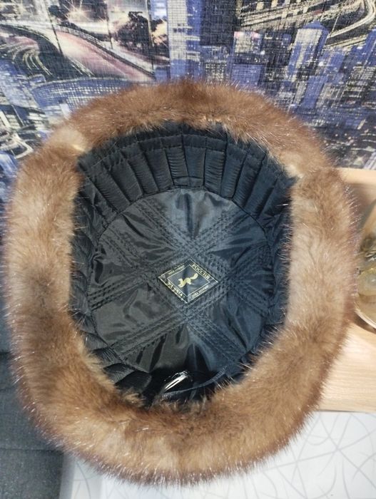 Продам шапку норковую.