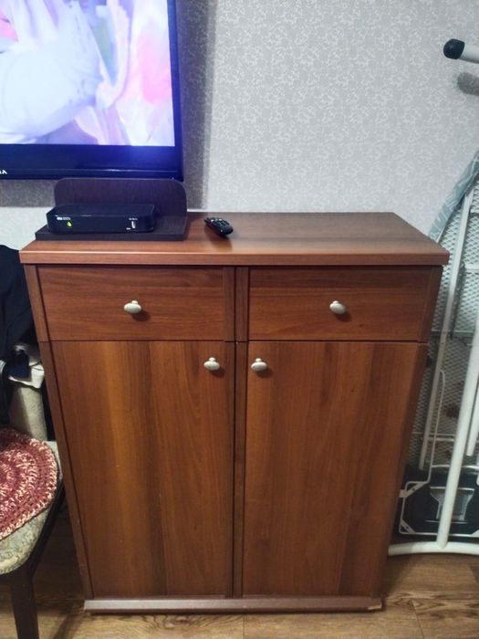 Продается прихожая(4 единицы)