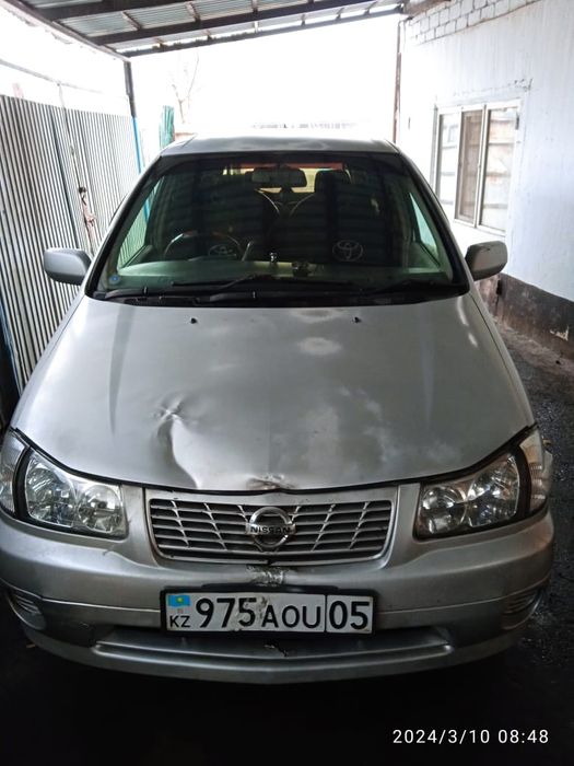 Продам машину Nissan