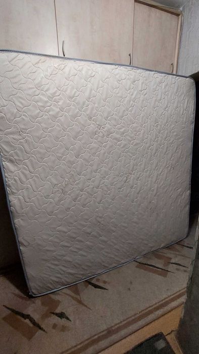Продам матрац 2×2