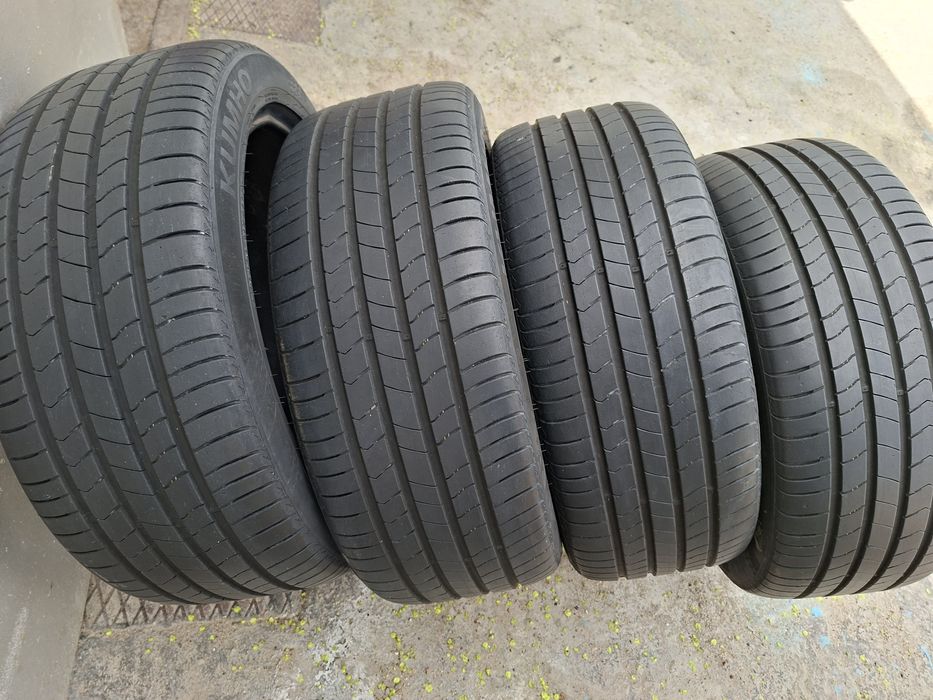 Продам шины 235/45/18 кумхо экстра