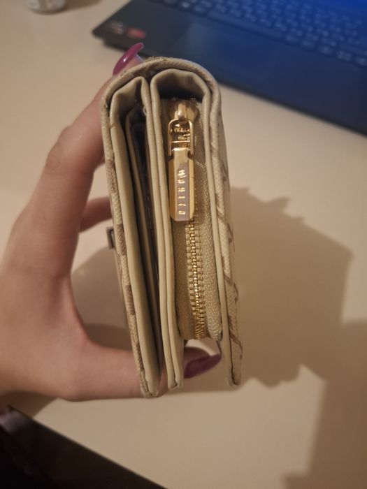 Дамски портфейлл