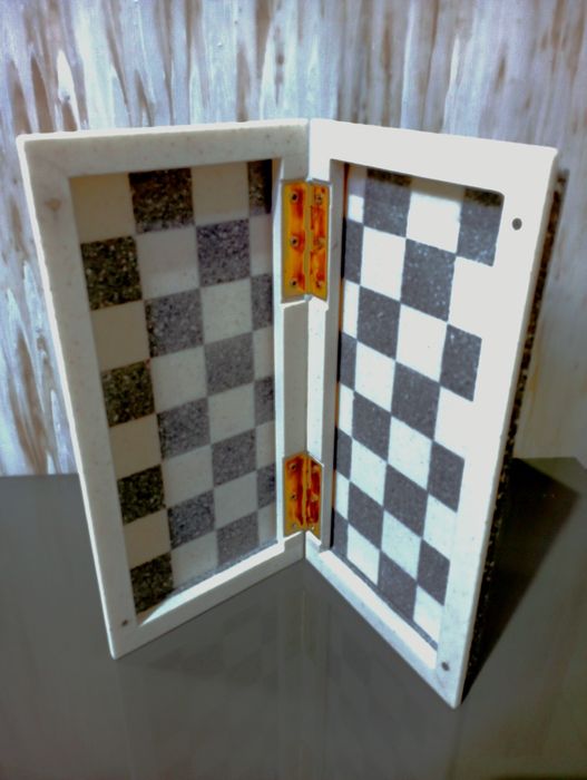 Шахматная доска ручной работы