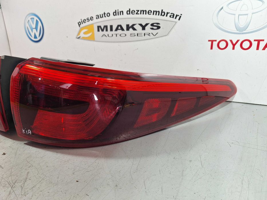 Stopuri aripa stanga/dreapta Kia Sportage 2016-2021 Cod: 92401F1600