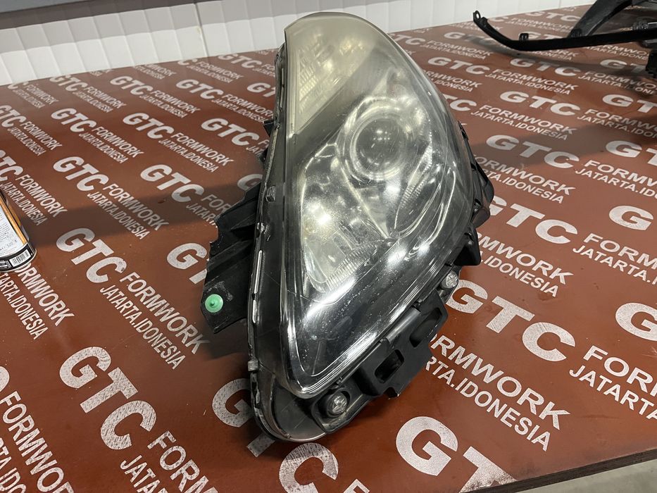 Фар Renault Clio ляв