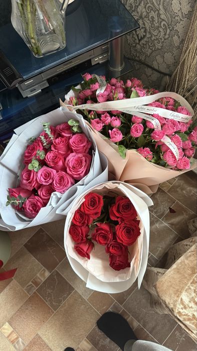 Продам живые  цветы розы