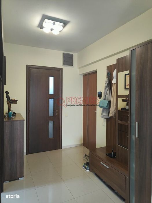 EROII REVOLUTIEI - Metrou - 3 camere