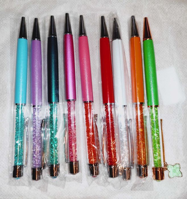 Pix cu logo ,,Swarovski,, în cutie pentru cadou