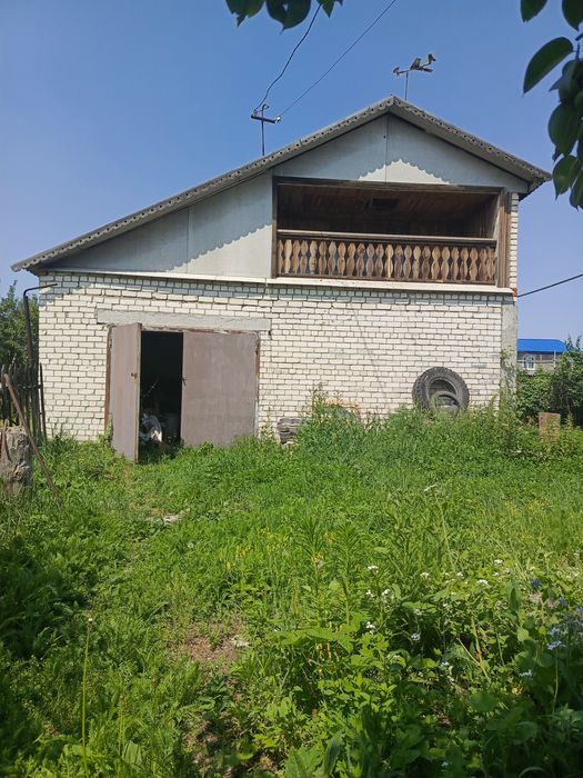 Участок с домом.