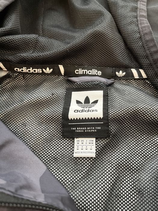 Jacheta barbati Adidas gri, cu fermoar