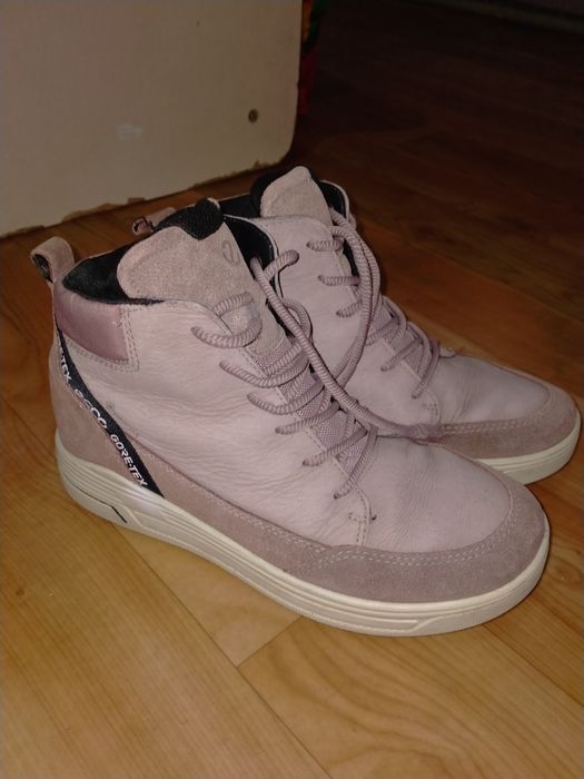 Аяқ киім, ботинка сатылады