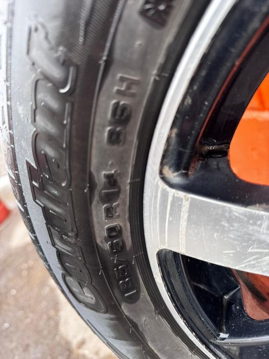 Продам комплект летних шин