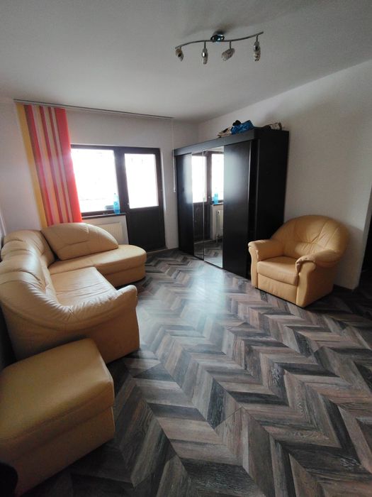 De vănzare apartament etaju 2
